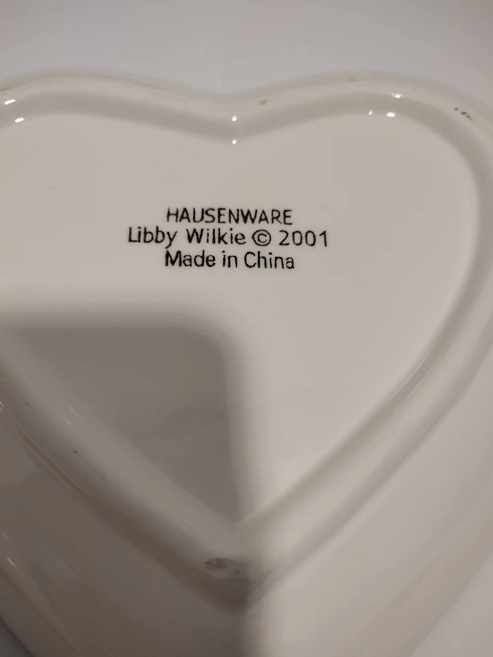 Set of 2 Hausenware Libby Wilkie 2001 Heart-Shaped Decorative Plates